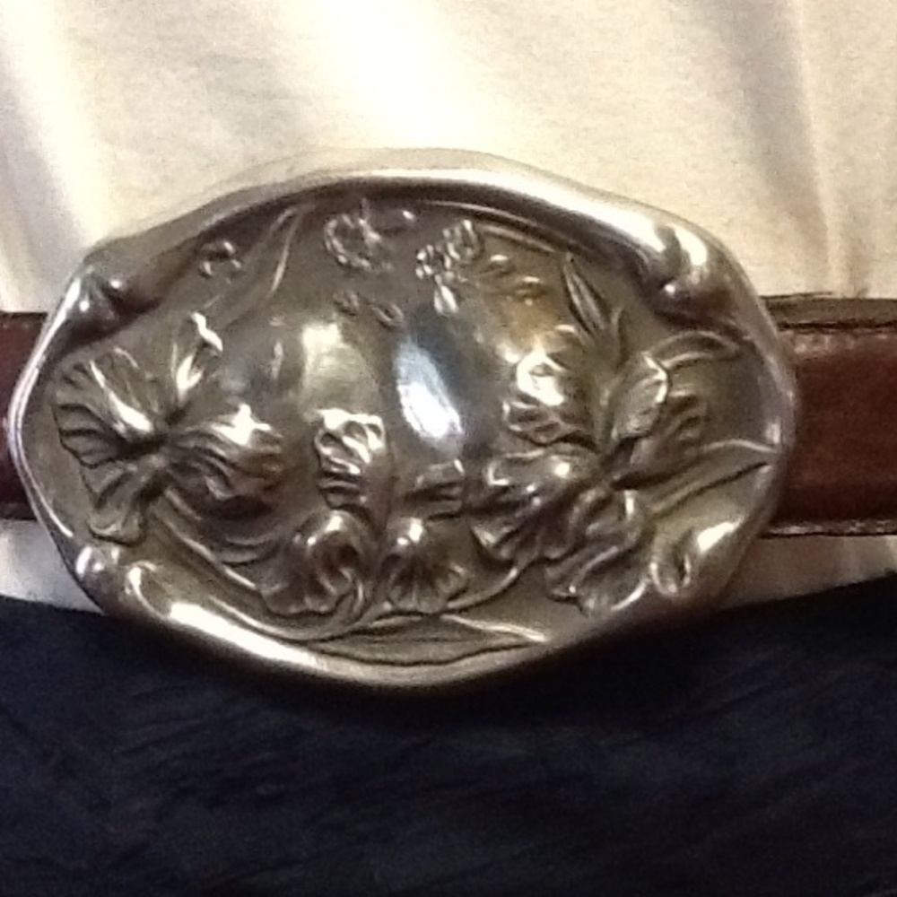 Silver Floral Buckle Brown Leather Belt
